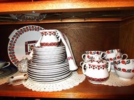 Ukrainian Porcelain Dinning Set