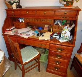 Roll top office desk--solid wood