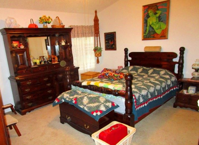 Bennington Pine Bedroom set Queen bed, Vanity-Dresser and two end tables