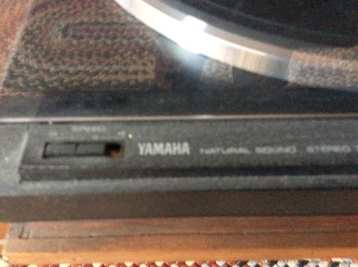 Yamaha turntable