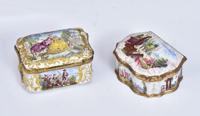 snuff boxes