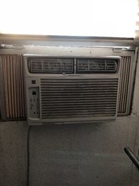 AC unit for sale and it does work!
