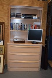 shelf unit w/drawers
