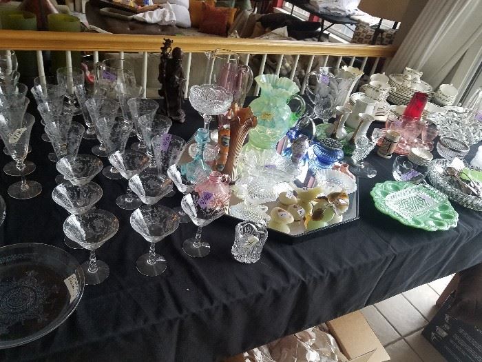 Lots of glassware, old & new