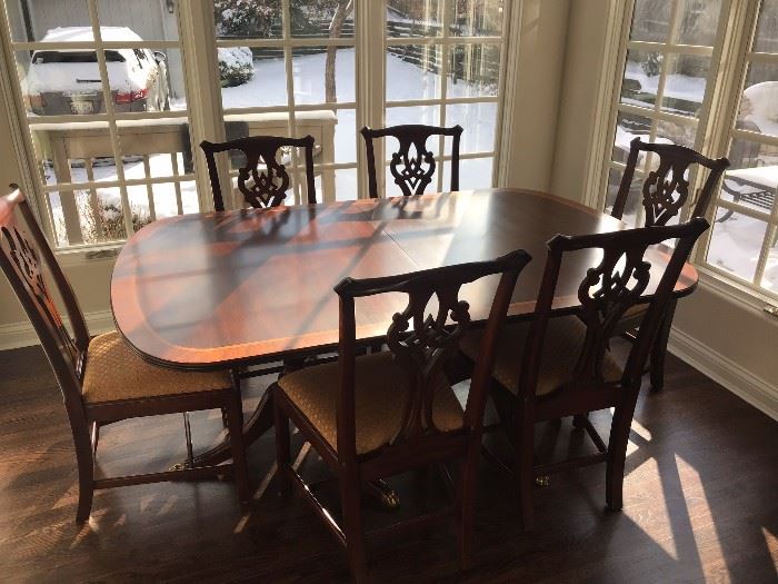 Henkel Harris Dining Room set, with  8 chairs and 2 leaves.