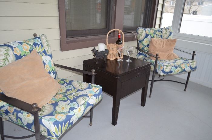 Outdoor Sitting Chairs