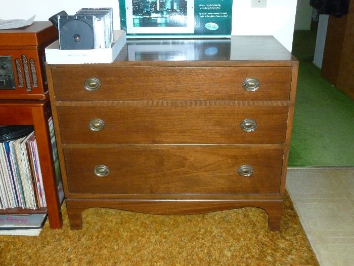 Mahogany chest w/cedar lined drawers...very nice!