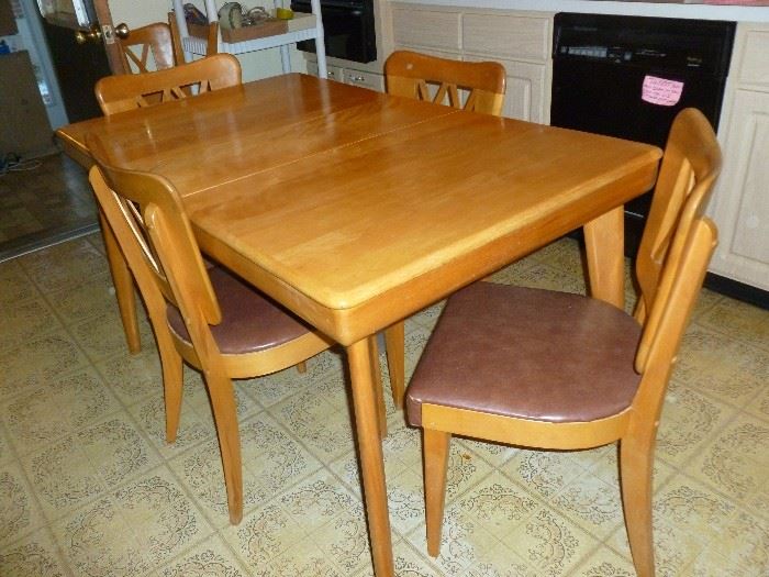 Beautiful Vintage Baumritter Table & Chairs..only 2 shown, but there are 6 chairs and a built-in leaf