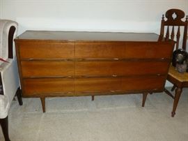 Mid-century chest on pencil legs