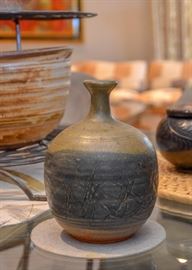 Edna Arnow Chicago Mid Century Art Pottery Vase
