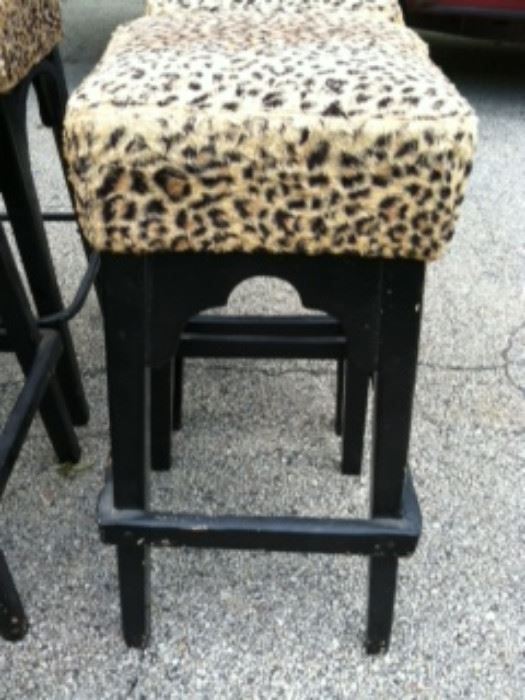 VJL barstools leopard 1 stool photo