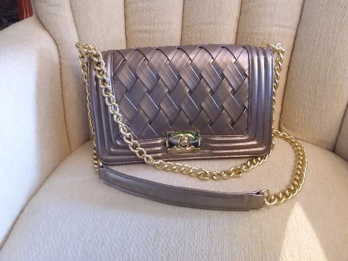 Auth CHANEL metallic cross body chain strap or shoulder bag. Vintage with some wear. Average sold on ebay $950.00