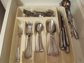 Everyday flatware