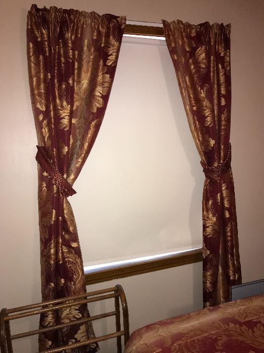 Matching drapes (there are 2 windows total - only one photographed)
