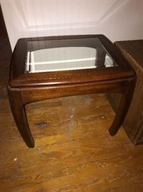 End table with glass insert