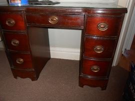 Mahogany kneehole desk