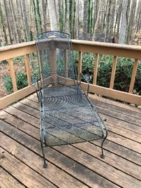 Outdoor lounge chair