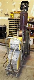 ESAB MIG WELDER 4HD, SVI 300I CVCC ON ROLLING STAND WITH ARGON TANK AND SOME WIRE