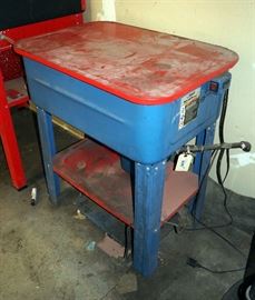 CENTRAL MACHINERY PARTS WASHER WITH PUMP, MODEL 014513, 34.5"H X 30.5"W X 21.25"D