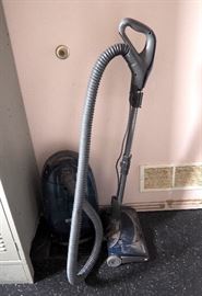 KENMORE PROGRESSIVE CANISTER VACUUM