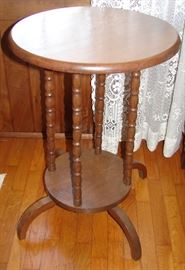 Antique Table w/Jenny Lind Style Turned Legs