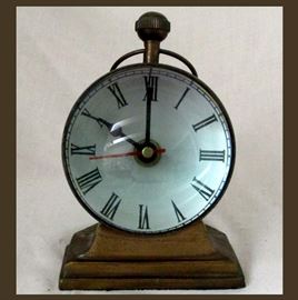 Small Clock with Thick Magnifying Lens 