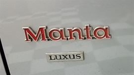 Auto Opel Manta 74 Emblem