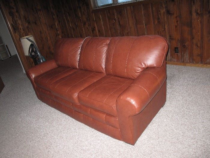 Leather / Sleep Number Leather Sleeper Sofa