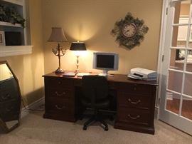 Stanley desk in Samsung television