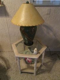 Accent Table/Lamp