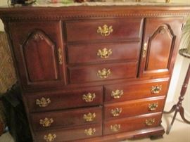 Matching Gentleman's Chest