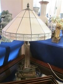 Tiffany-style Table Lamp