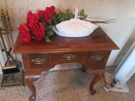 Accent Table