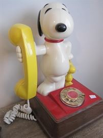 Vintage Snoopy & Woodstock Telephone.