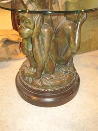 3 wise monkeys, revolving table.