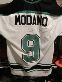 Minnesota North Stars signed Jersey.