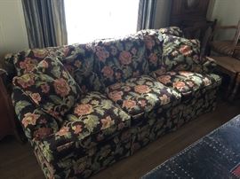LOVELY FLORAL HIDE-A-BED SOFA