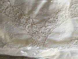 ITALIAN HAND MADE BANQUET SIZE TABLECLOTH