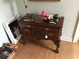 GEORGIAN STYLE MAHOGANY DESK