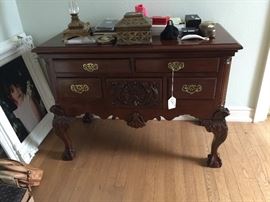 GEORGIAN STYLE MAHOGANY DESK