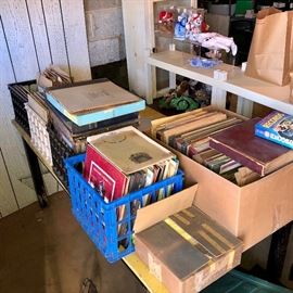 Vintage 78, 33 1/3 & Box Set record albums