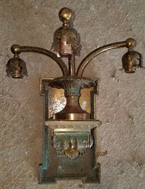 Brass electric wall sconse