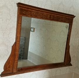 Inlaid framed mirror to three piece set