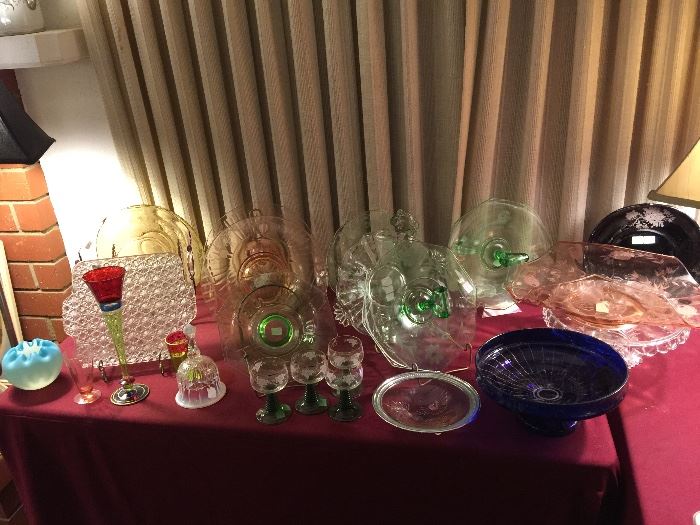 Various pieces of Depression Glass