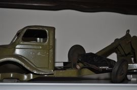 Kingsbury 1930s wind-up pressed steel military army cannon truck