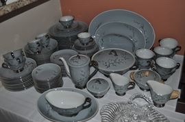 Seyei (#3172) set of vintage fine china 92 pieces