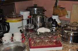 Black & Decker coffee maker, coffee mugs, King vintage stainless steel cookware, chopper, popcorn maker, Belgique cookware