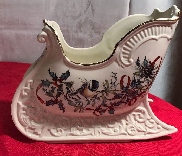 Lenox Winter Greetings Sled http://www.ctonlineauctions.com/detail.asp?id=680634