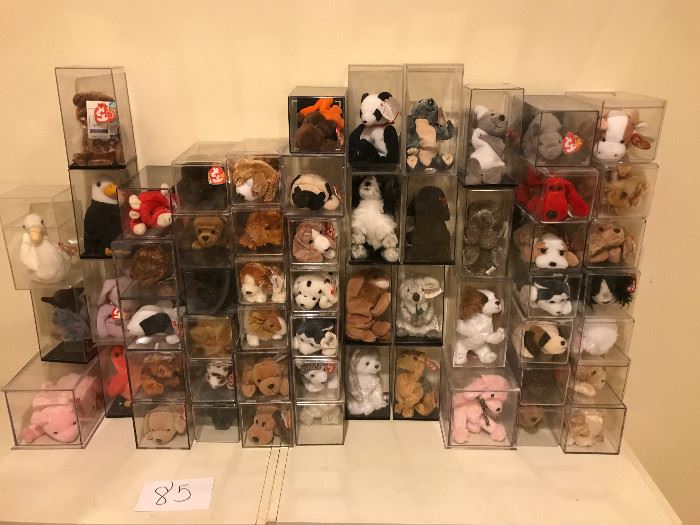 Beanie Babies http://www.ctonlineauctions.com/detail.asp?id=680808