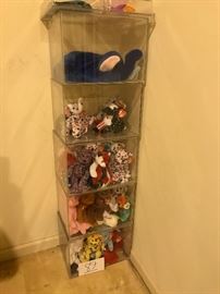 Beanie Babies. http://www.ctonlineauctions.com/detail.asp?id=680834